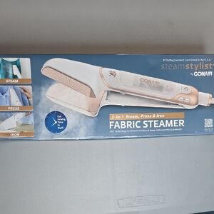 SteamStylist Fabric Steamer - White and Gold